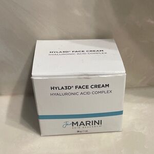 Hyaluronic face cream, barely used